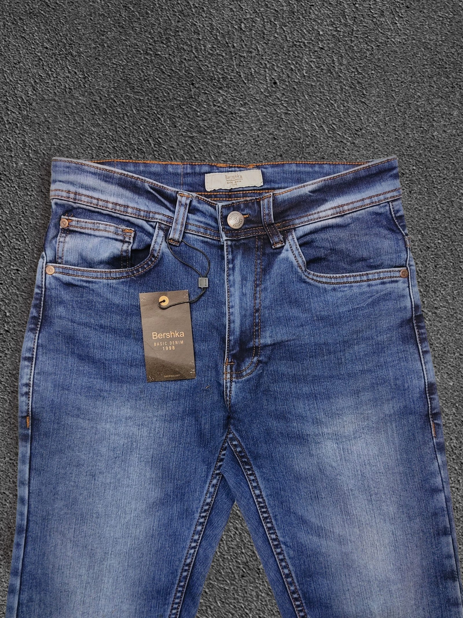 Bershka Boot cut Pleated Jeans in Blue Denim | ABOUT YOU